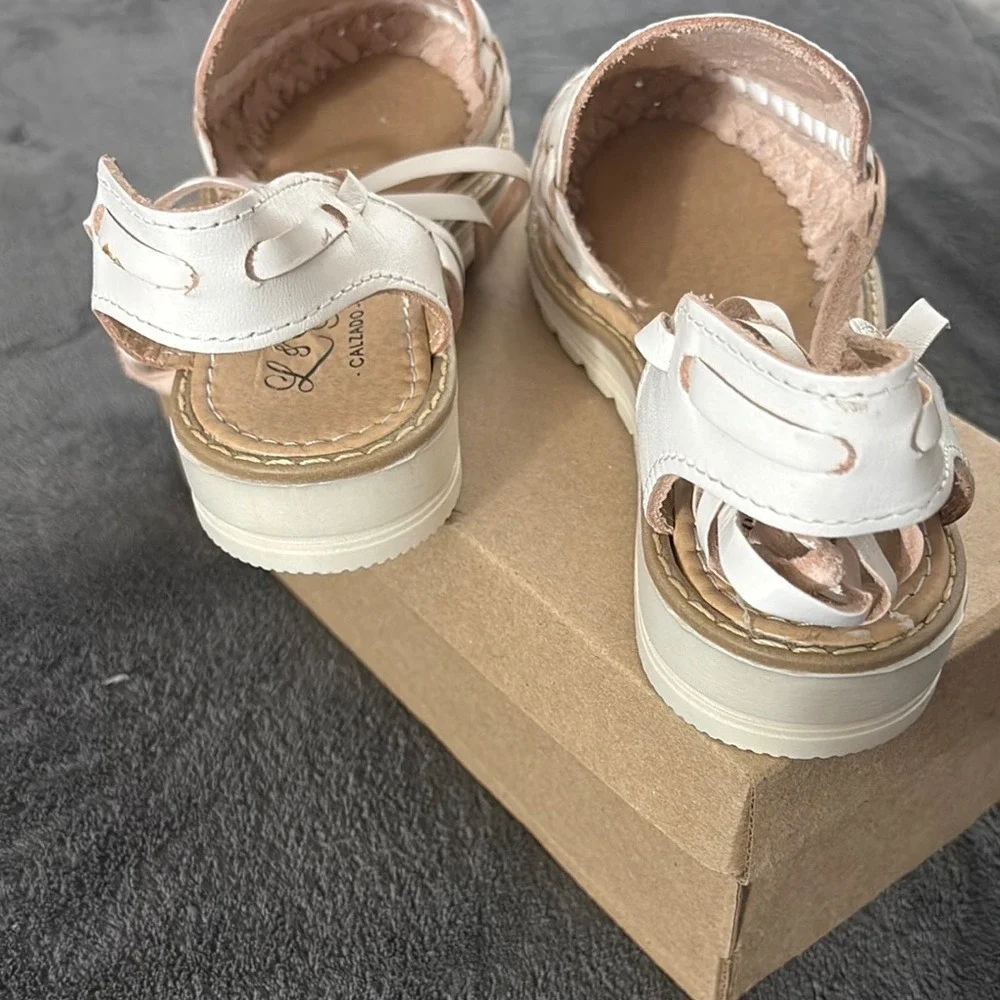 Women's White‎ Embroidered Lace Up Sandals